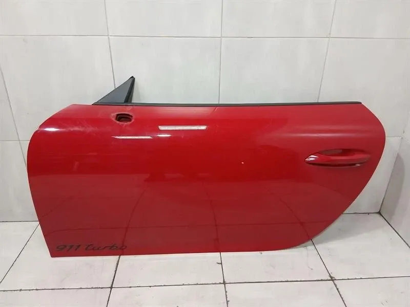 Porsche 911 (991) Porsche 911 991 Left Front Door 9P1831051AY MK2 991.2 Door Front Left Body type: Convertible
Fuel: Petrol
