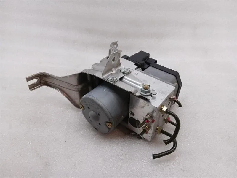 Porsche 911 (993) Porsche 911 996 A.B.S Pump 99635575528 ABS Pump Hydraulic Block Body type: Coupe
Fuel: Petrol