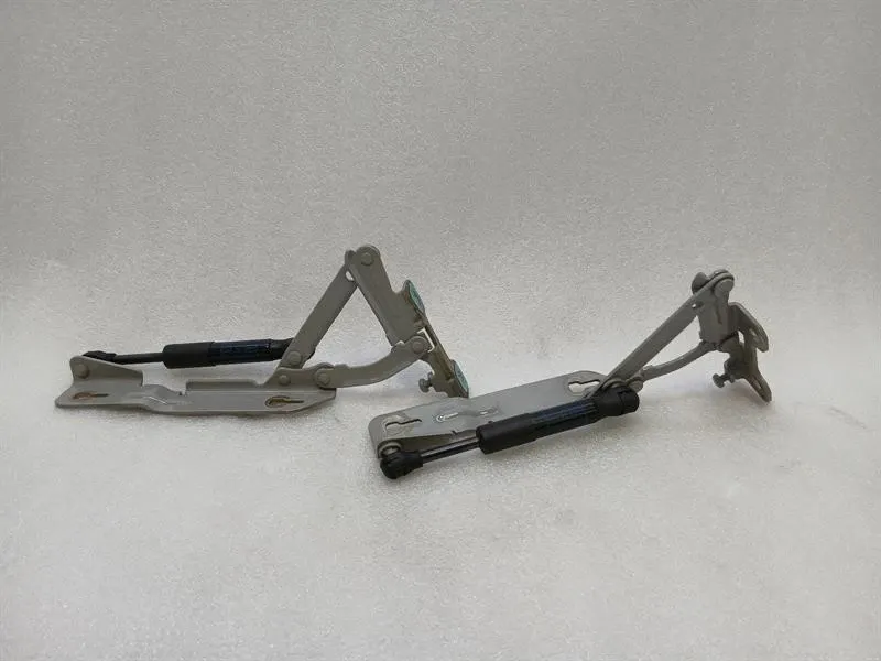 Porsche 911 (991) Porsche 911 991 boat hinge 99151215121 set tailgate hinge set Body type: Coupe
Fuel: Petrol