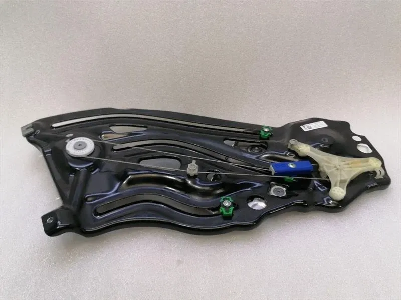 Porsche 911 (992) Porsche 911 992 Right Rear Door Winder 992839400D Window Regulator Rear R Convertible Body type: Convertible
Fuel: Petrol