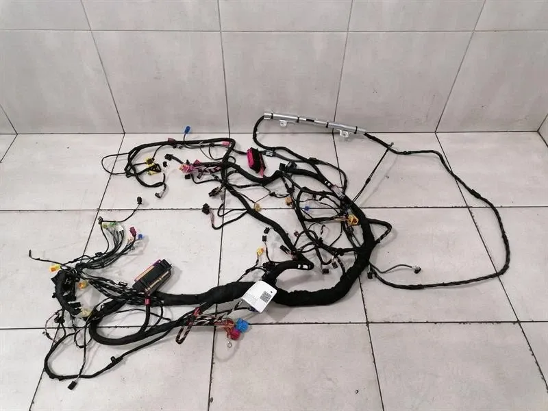 Porsche Panamera Porsche Panamera 971 Dashboard Wiring Loom 973974029 Wiring Harness RHD Body type: Hatchback
Fuel: Petrol