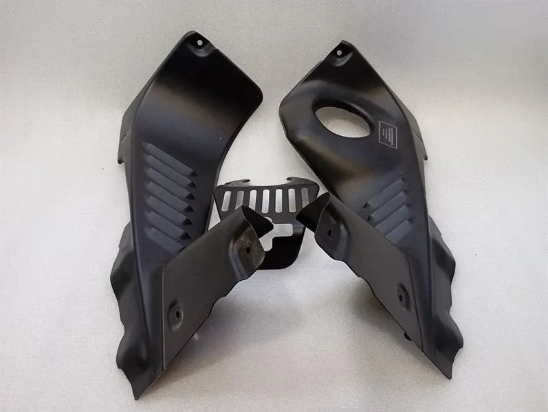 Ferrari 458 Крышка двигателя (пластик) Ferrari 458 F142 Spider Engine Cover 82203100 E...