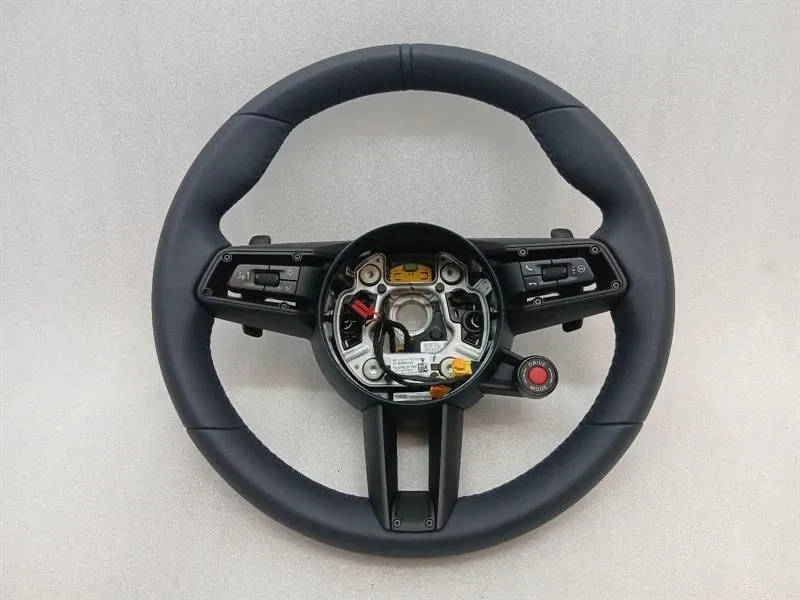Porsche 911 (992) Porsche 911 992 Steering Wheel 992419091SE ID9 Dark Night Blue Heated Sport 36cm Body type: Convertible
Fuel: Petrol