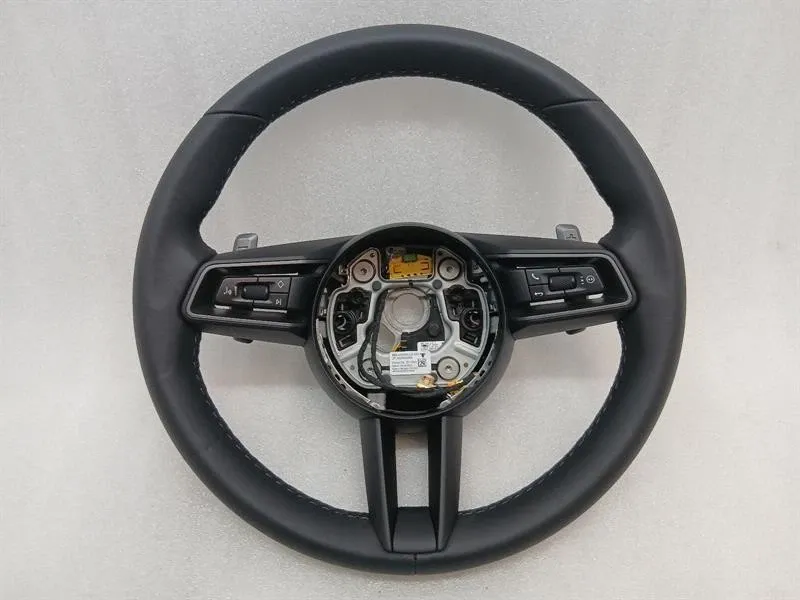 Porsche 911 (992) Porsche 911 992 Steering Wheel 992419091LN A34 Steering Wheel 38CM NON HEATED Body type: Convertible
Fuel: Petrol