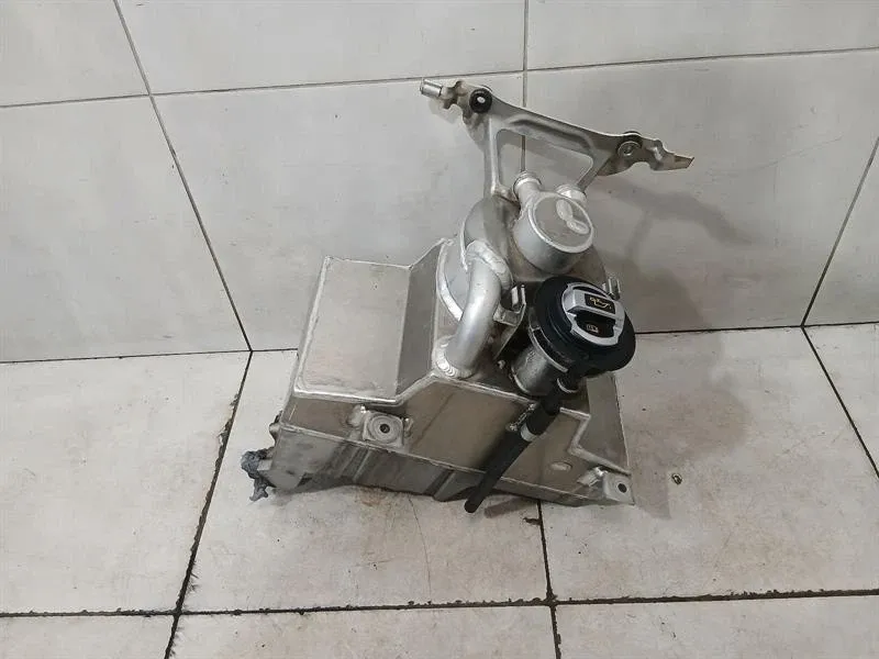 Audi R8 Audi R8 4S Performance Oil Sump 4S0115373F Oil Pan