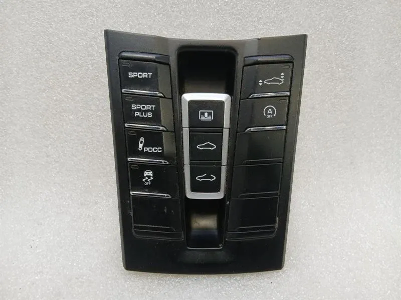 Porsche 911 (991) Porsche 911 991 Switch Block 99161325704 Switch Block Sunroof PDCC Body type: Coupe
Fuel: Petrol