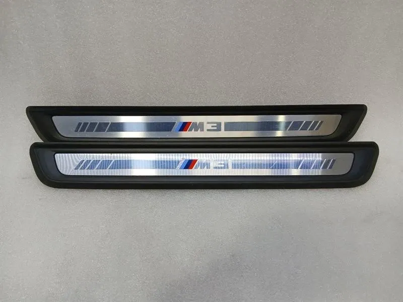 BMW 3 (G20 / G21) BMW 3 Series M3 G80 G20 Door Sill 8075021 M3 Door Sill Trim Body type: Saloon
Fuel: Petrol