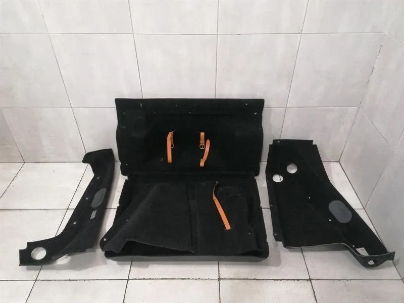 Ferrari 360 Ferrari 360 F131 Luggage Compartment Cover 65060500 Boot Liner Body type: Coupe
Fuel: Petrol