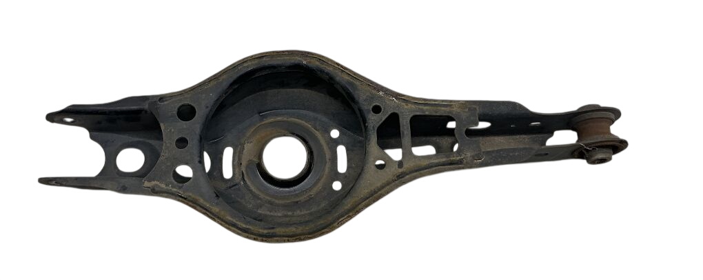 Toyota Prius+ Rear Axle Track Control Arm lower Right 4873047010 Rear Axle Track Control Arm lower Ri...