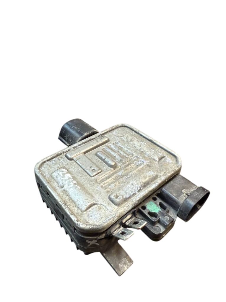Volvo V70 Radiator Fan Relay / Control unit 940009402 Radiator Fan Relay / Control unit VOL...