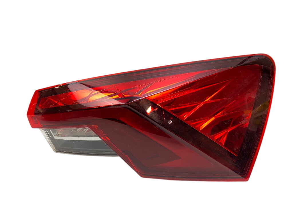 Skoda Octavia Tail light, right 5E3945208 Tail light, right SKODA OCTAVIA IV (N...