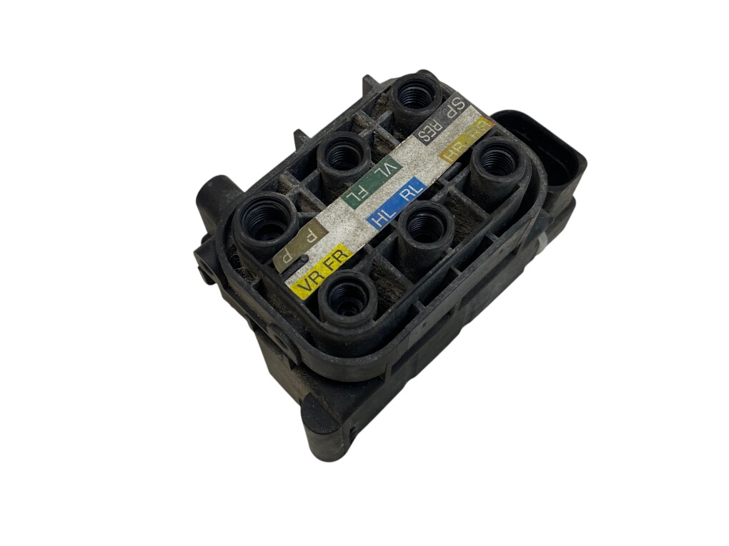 Mercedes-Benz A (W169) Air suspension valve block A2123200358 Air suspension valve block MERCEDES...
