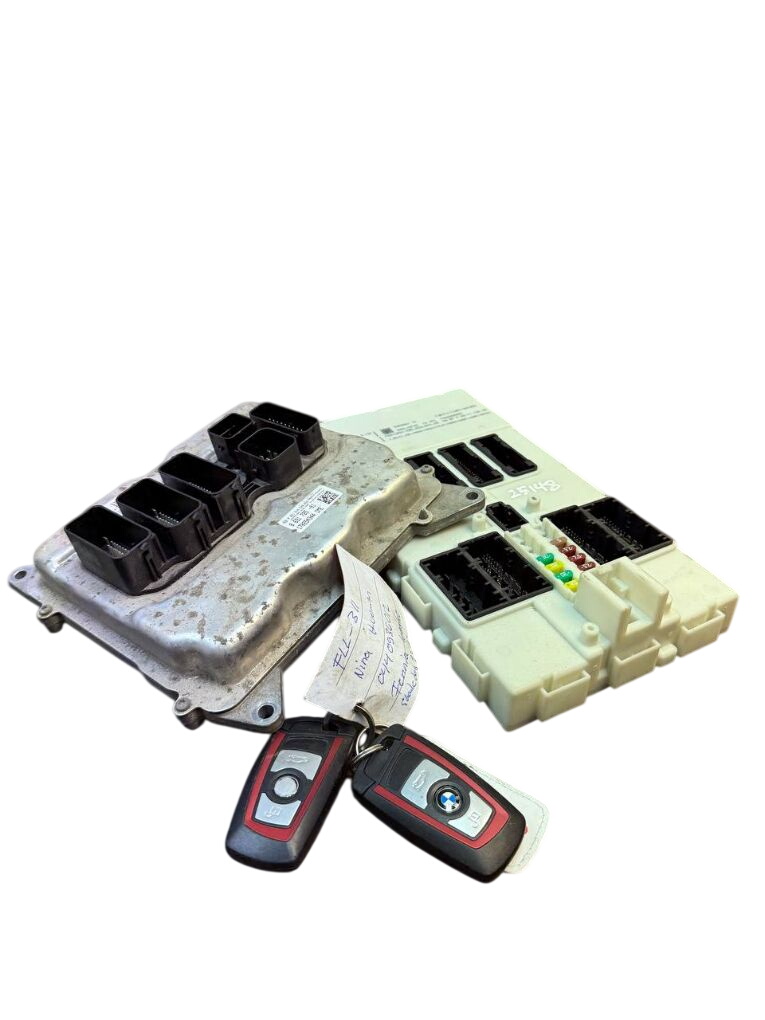 BMW 3 (F30 / F31) Engine Control Unit / module (ECU) 0261S10549 8631725 61359352861 9352861 Engine C...