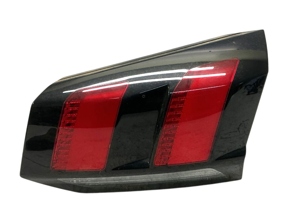 Peugeot 5008 Inner tail light, right 9811027780 Inner tail light, right PEUGEOT 5008...