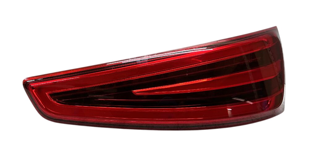 Audi Q3 (8U) Inner tail light, right 8U0945094A Inner tail light, right AUDI Q3 (8U)...