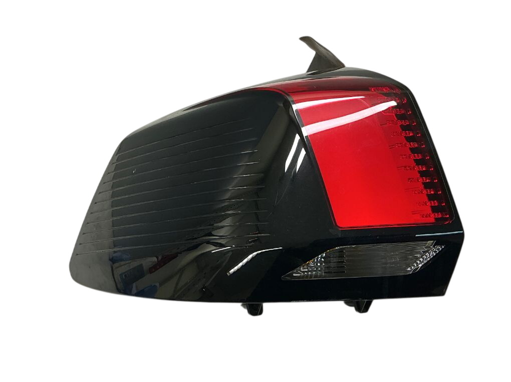 Peugeot 5008 tail light left 9811028080 Tail light left PEUGEOT 5008 II (P87...