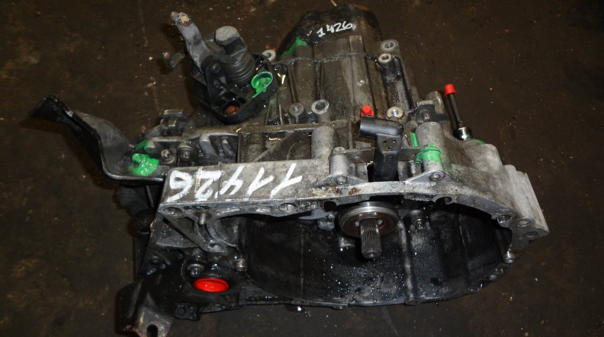 Nissan Almera (N16) Gearbox 8200125663 Gearbox NISSAN ALMERA II (N16) (2000...