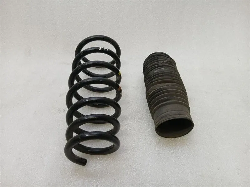 Porsche 911 (991) Porsche 911 991 Coil Spring Front 99134353122 Front Suspension Spring PASM PDCC Body type: Convertible
Fuel: Petrol