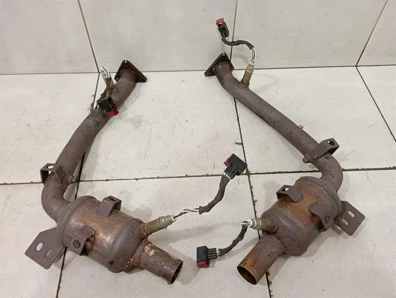 Porsche 911 (996) Porsche Boxster 986 Catalytic Converter Kit 99611302111 Catalytic Converter Kit Body type: Convertible
Fuel: Petrol