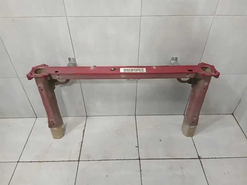 Porsche 911 (991) PORSCHE 911 991 Subframe Rear 99150190301 ENGINE MOUNT HOLDER Hinterachse Body type: Convertible
Fuel: Petrol
