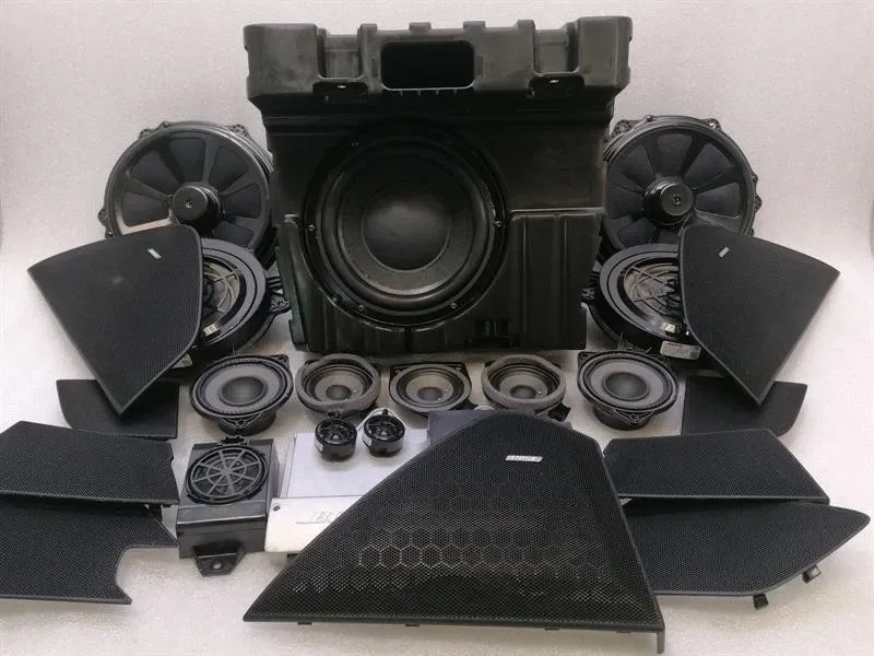 Porsche Panamera Porsche Panamera 970 Speaker 97064556504 Bose Set Speakers Set 7PP035223AA Body type: Hatchback
Fuel: Petrol