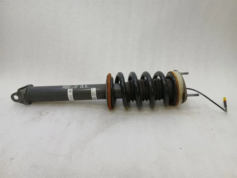 Porsche 911 (991) Porsche 911 991 shock absorber rear 99133305746 shock absorber rear MK2 TURBO Body type: Convertible
Fuel: Petrol