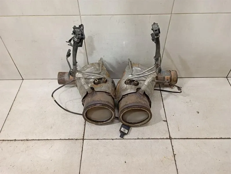 Porsche 911 (991) Porsche 911 992 Catalytic Converter Kit 992254400JX Catalytic Converter Kit Body type: Coupe
Fuel: Petrol