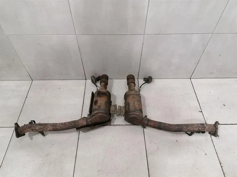 Porsche 911 (996) Porsche Boxster 986 Catalytic Converter Kit 99611302407 Catalytic Converter Kit Body type: Convertible
Fuel: Petrol