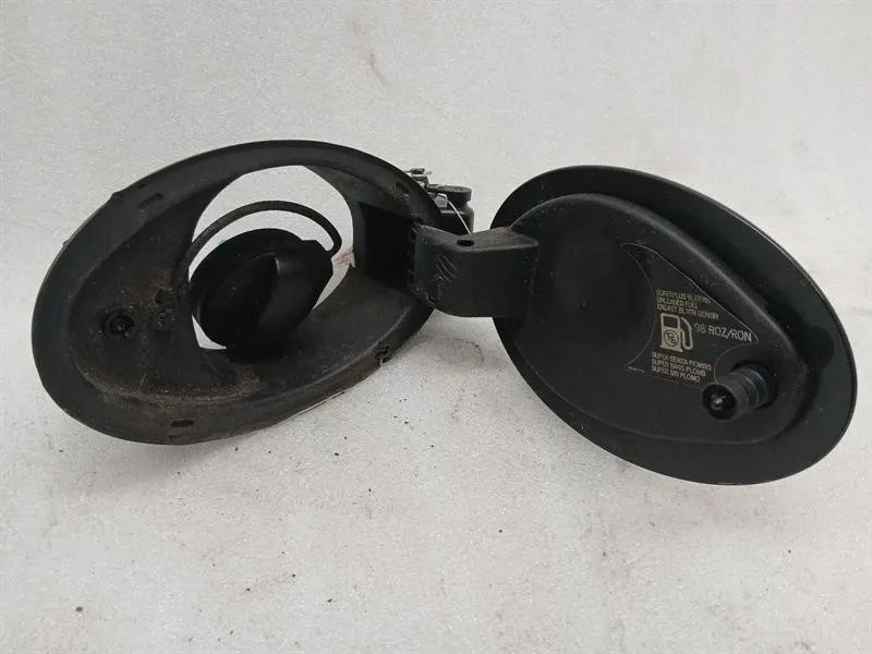 Porsche Panamera Porsche Panamera 970 fuel filler cap 97050419409 fuel cap tank flap Body type: Hatchback
Fuel: Petrol