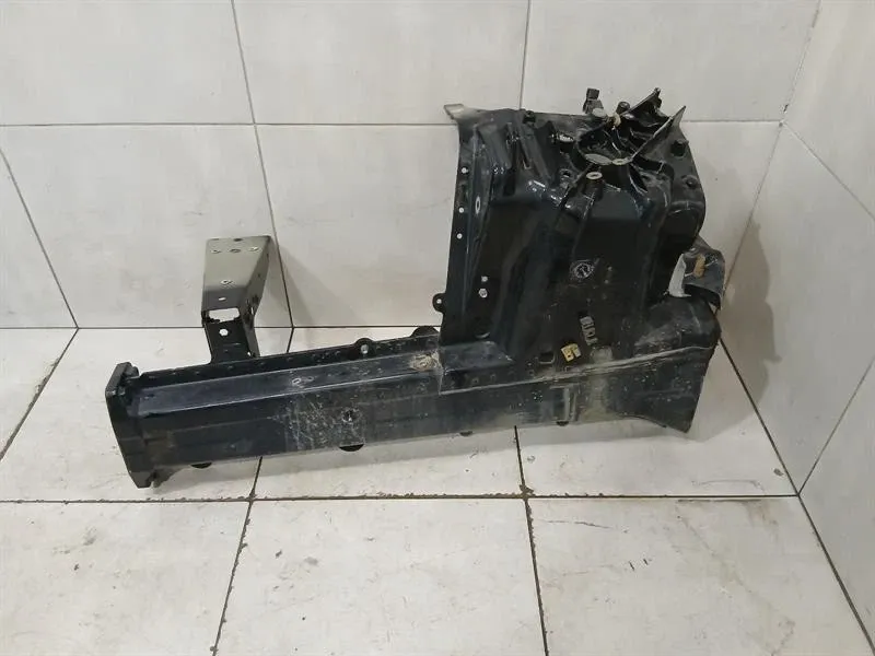 Porsche Panamera Porsche Panamera 970 Left Front Chassis Leg 97050190503 Left Front Wheel Arch