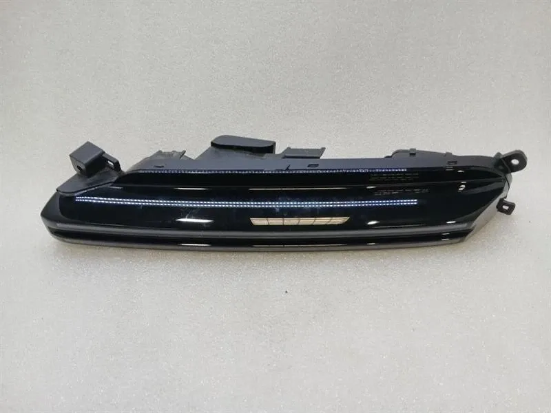 Porsche Cayenne PORSCHE CAYENNE 9Y MK3 E3 DRL Daytime Running Light 9Y0953049B Tagfahrlicht Body type: Unknown
Fuel: Unknown