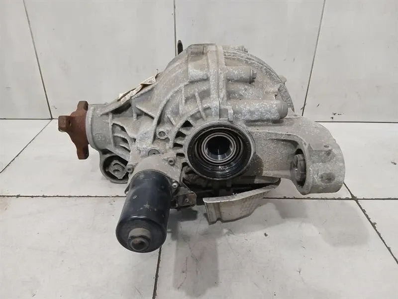 Porsche Panamera Porsche Panamera 970 Rear Diff 97035002151 Differential Rear Turbo S Body type: Hatchback
Fuel: Petrol