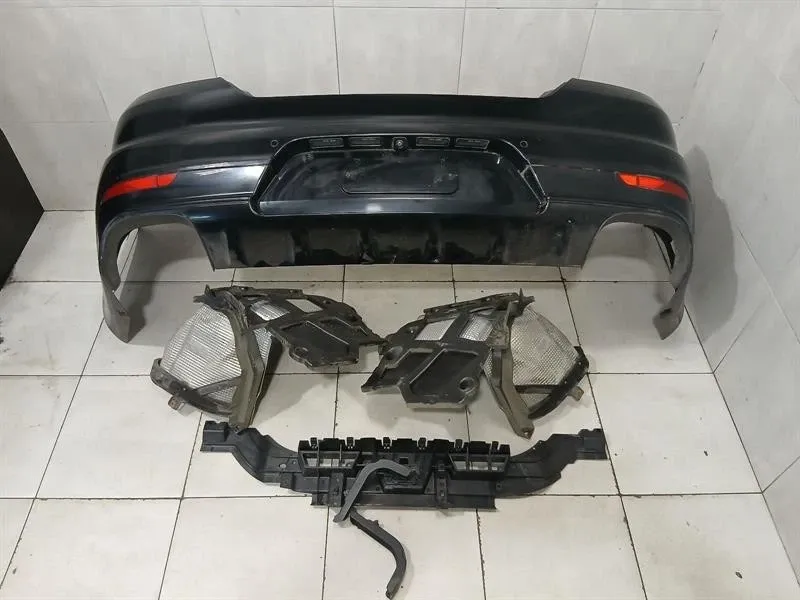 Porsche Panamera Porsche Panamera 970 Rear Bumper 97050595103 Rear Bumper MK2 TURBO CAMERA Body type: Hatchback
Fuel: Petrol