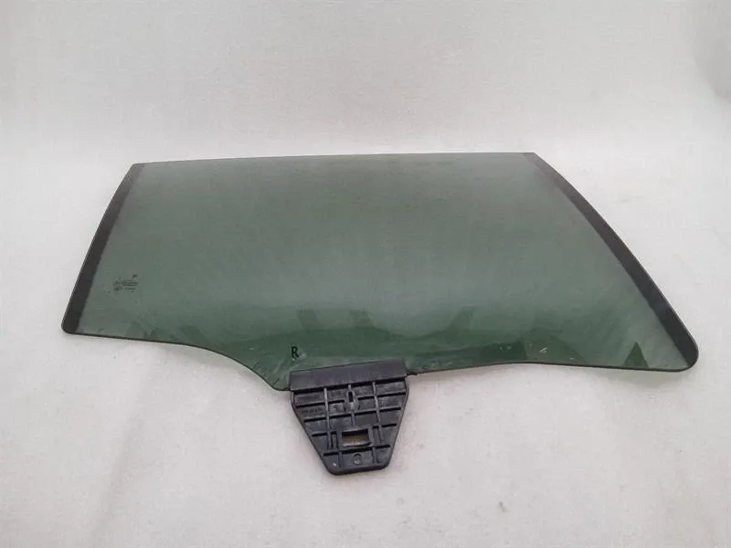 Porsche Panamera Porsche Panamera 970 Right Rear Door Glass 97054451209 Door Window Rear Right Body type: Hatchback
Fuel: Petrol