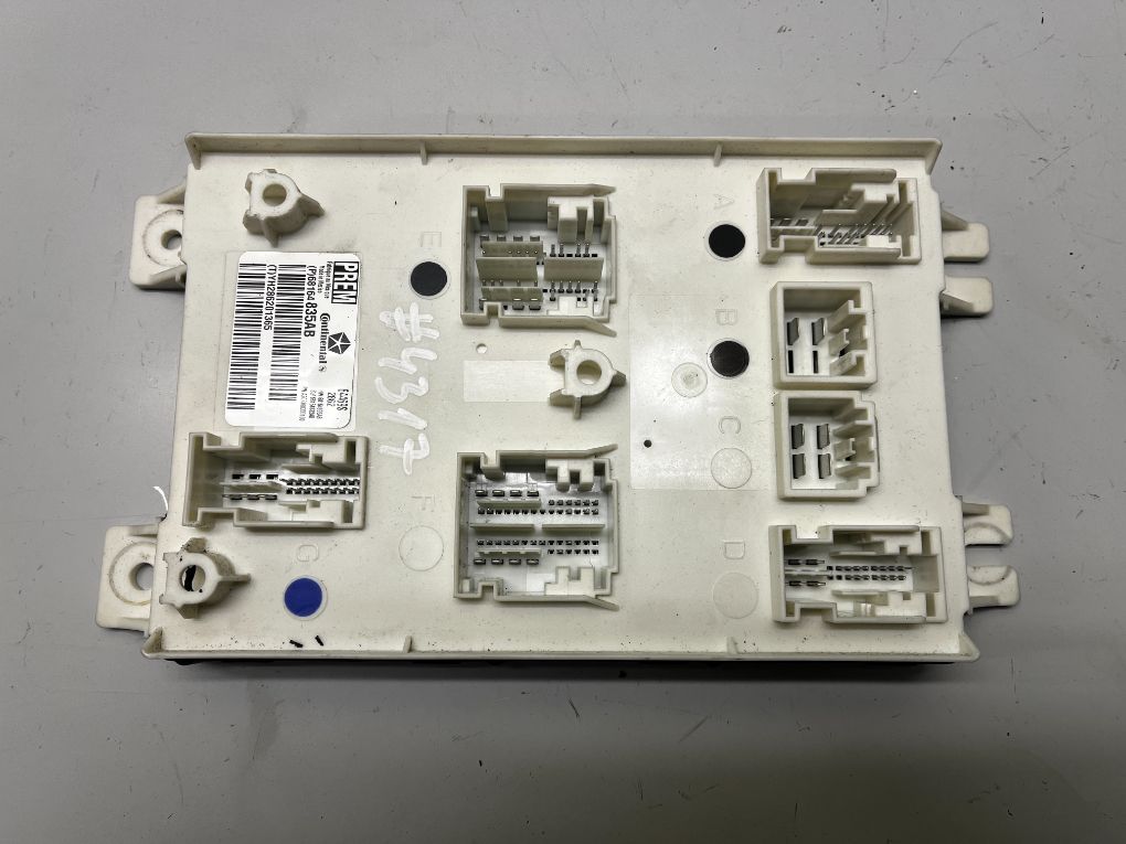 Chrysler 300 Body control module (BCM) 68164835AB Body control module (BCM) CHRYSLER 3...