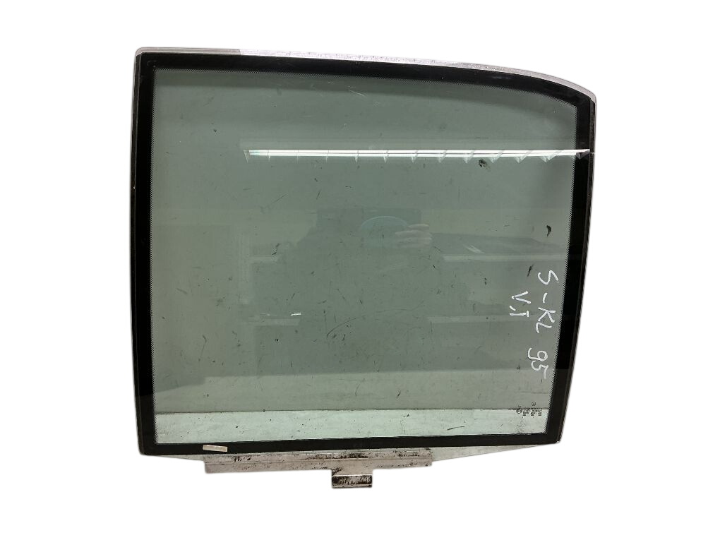 Mercedes-Benz 200 - 500 / E (W124) Door window glass rear left A1407300718 Door window glass rear left MERCEDE...