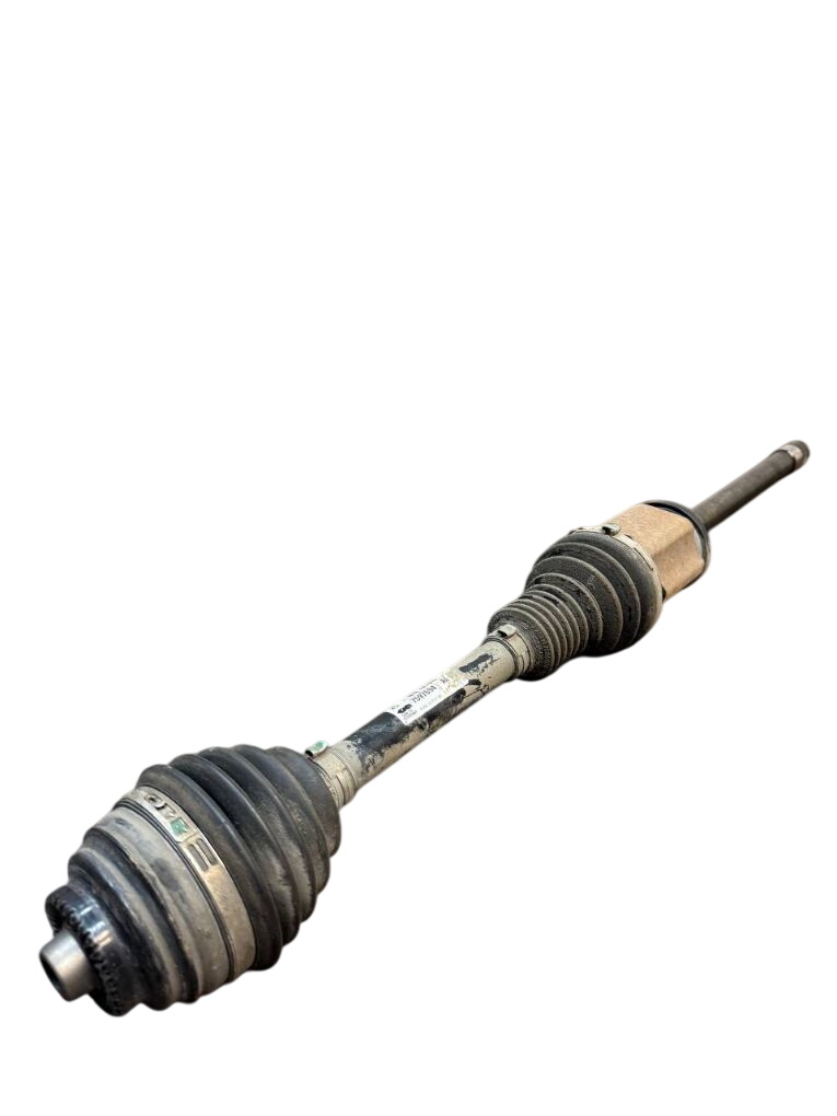 BMW 3 (F30 / F31) Drive Shaft Front Right 7597694 31607597694 Drive Shaft Front Right BMW...