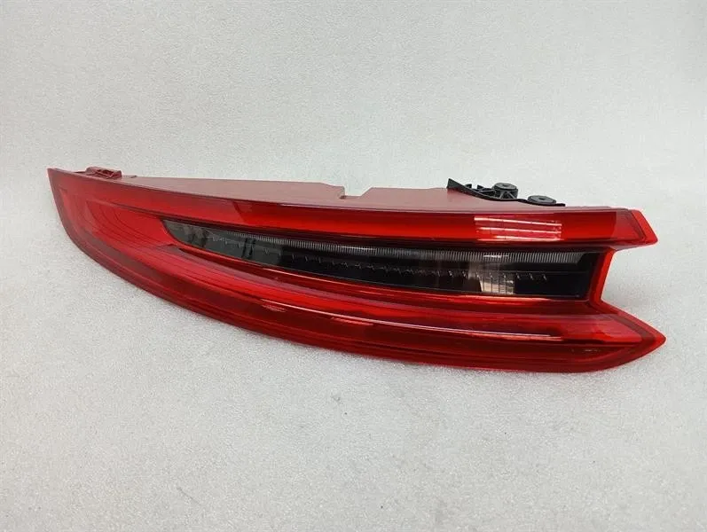 Porsche 911 (991) Porsche 911 991 Left Rear Light 99163116703 Tail Light Left MK2 2017-2019 RHD Body type: Convertible
Fuel: Petrol