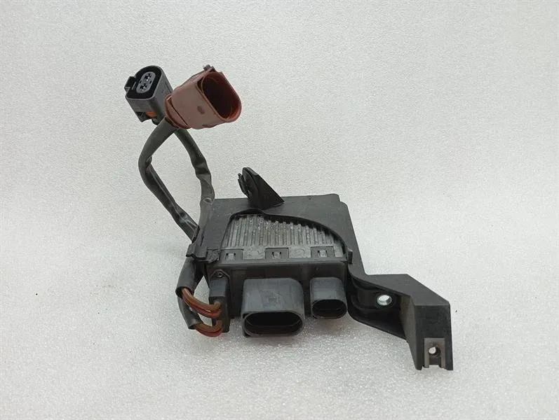 Porsche 911 (997) Porsche 911 997 Relay 99761843601 Relay Body type: Coupe
Fuel: Petrol