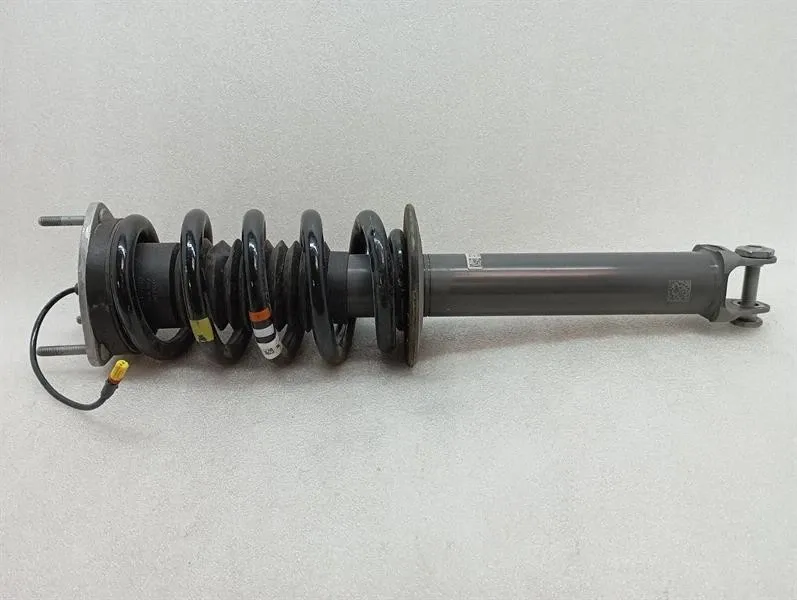 Porsche 911 (992) Porsche 911 992 shock absorber rear 992512015AB shock absorber rear Body type: Convertible
Fuel: Petrol