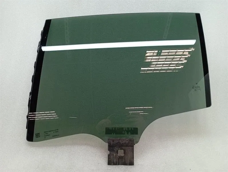 Porsche Panamera Porsche Panamera 976 G3 left rear door glass 971845317C door window rear left