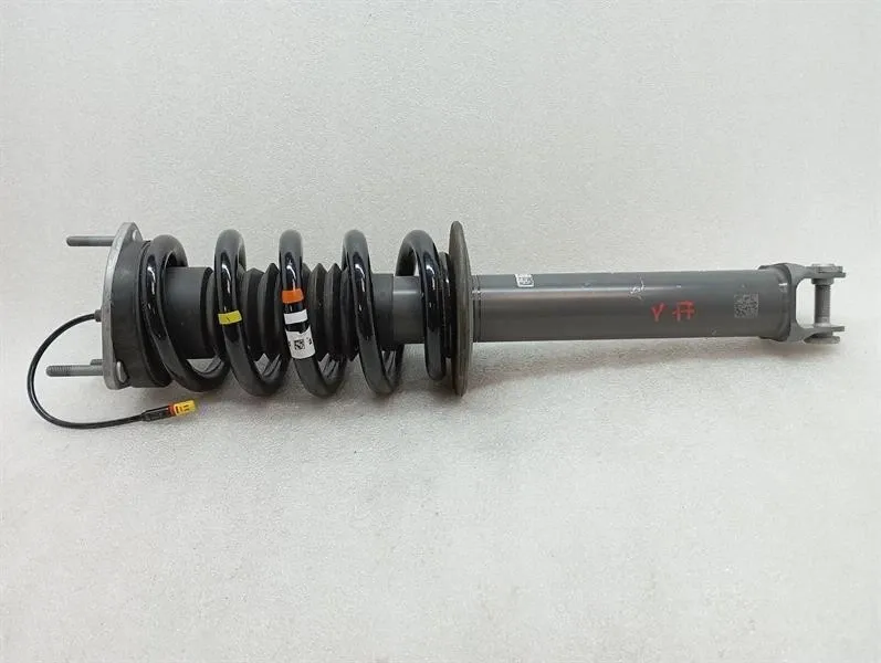 Porsche 911 (992) Porsche 911 992 shock absorber rear 992512015AB shock absorber rear Body type: Convertible
Fuel: Petrol