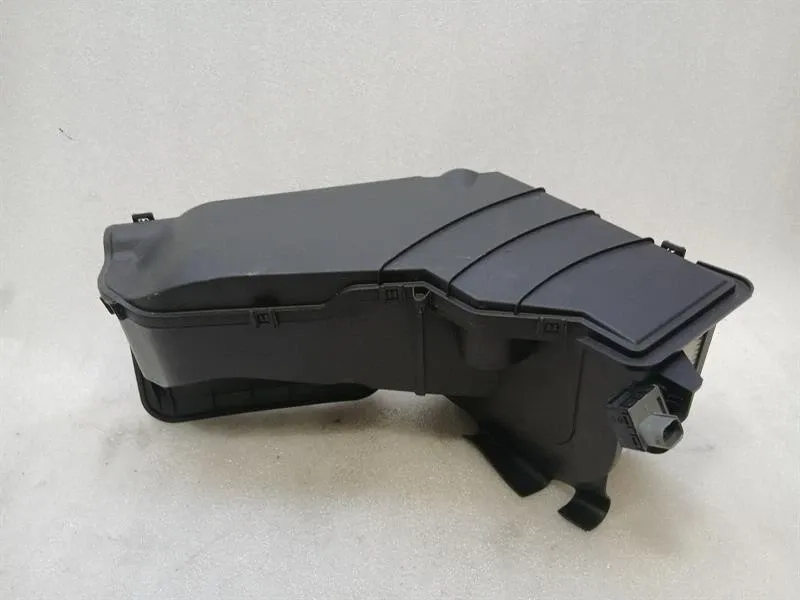 Porsche 911 (992) Porsche Cayman 718 GT4RS Air Filter Box 99157207201 Air Filter Box Body type: Coupe
Fuel: Petrol