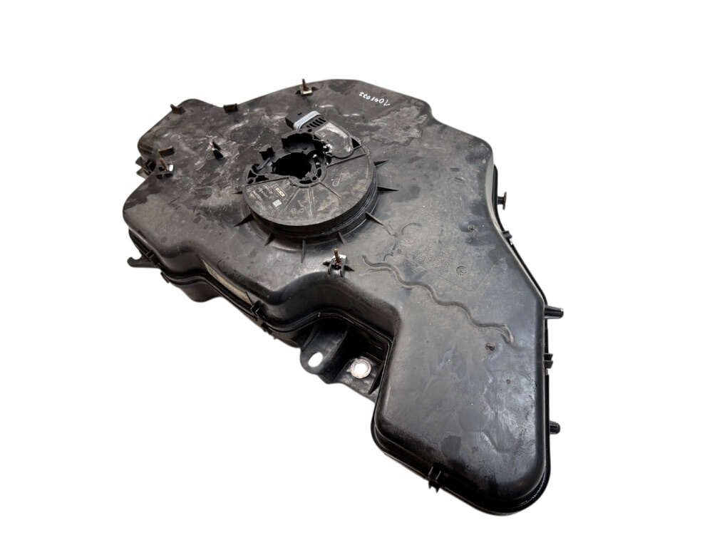 Audi Q3 (8U) Adblue бачок 5N0131877D AdBlue tank AUDI Q3 (8U) (2011-2018)...