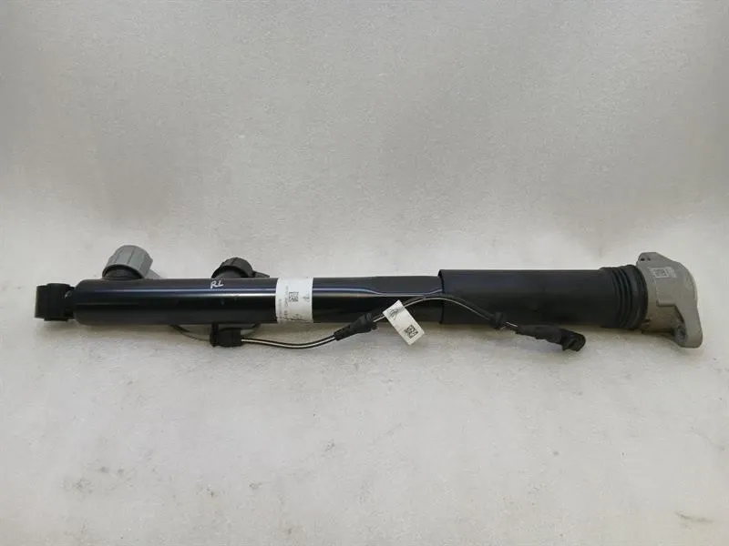 Porsche Panamera Porsche Panamera 976 shock absorber rear 976513027D left shock absorber rear Body type: Hatchback
Fuel: Hybrid