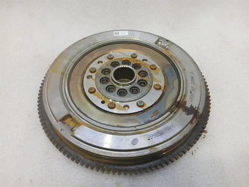 Porsche Panamera Porsche Panamera 976 G3 2024-2026 Flywheel 976105266E Flywheel Body type: Hatchback
Fuel: Hybrid