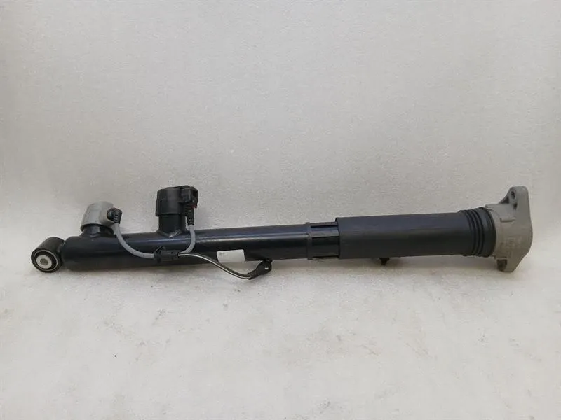Porsche Panamera Porsche Panamera 976 G3 shock absorber rear 976513028D right shock absorber rear Body type: Hatchback
Fuel: Hybrid
