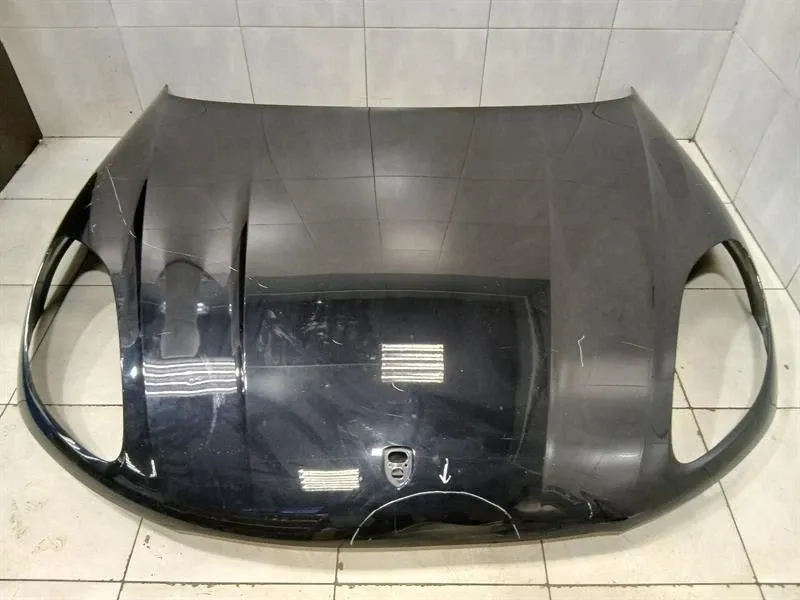 Porsche Macan (XAB) kapotas