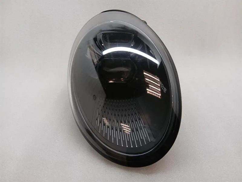 Porsche 911 (992) Porsche 911 992 GT3 Right Headlight 9P5941114F LED Matrix Headlight Black Body type: Coupe
Fuel: Petrol