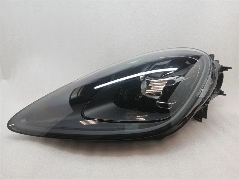 Porsche Cayenne Porsche Cayenne 9Y MK3 E3 Left Headlight 9Y0941039R Headlight Left BLACK Body type: Unknown
Fuel: Unknown